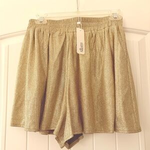 NWT GLAM Metallic Gold Swing/Flutter Shorts Size Small Medium